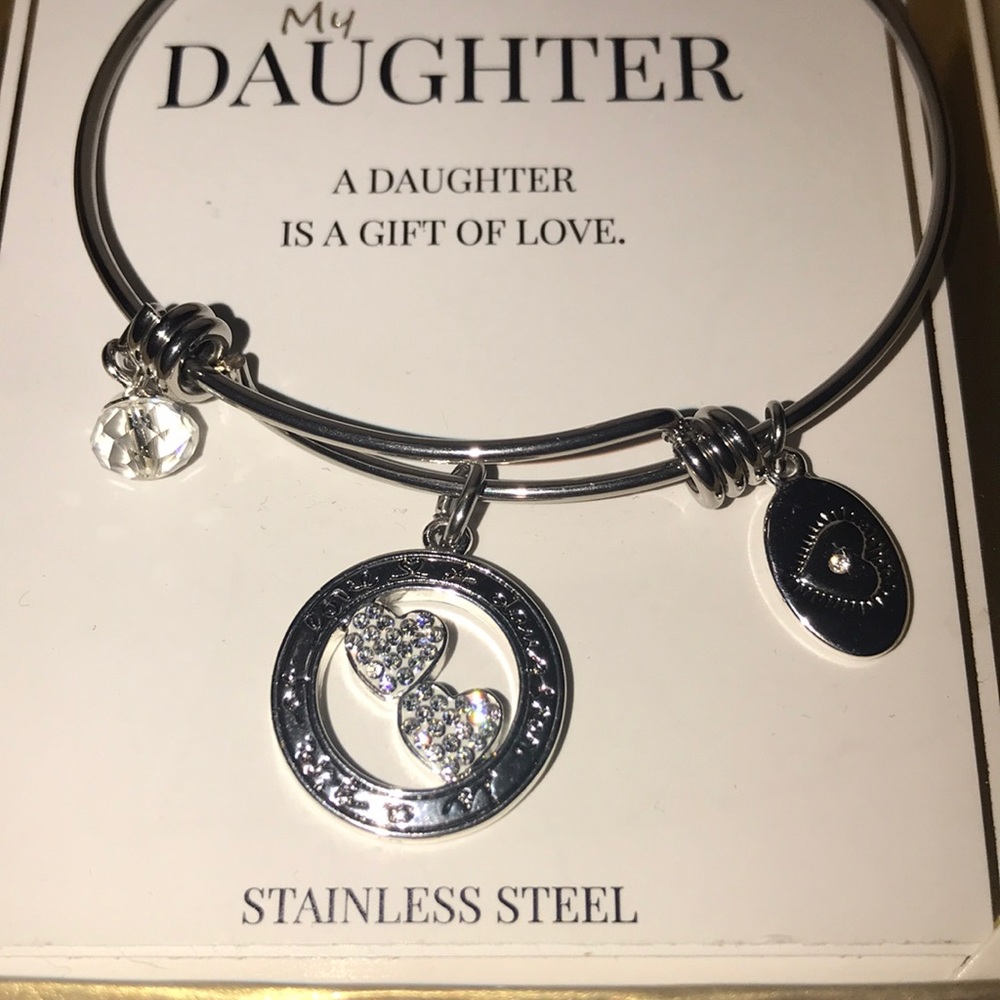 Beautiful bracelet from a parent to daughter! πΊβ€οΈ - Picture 2 of 4